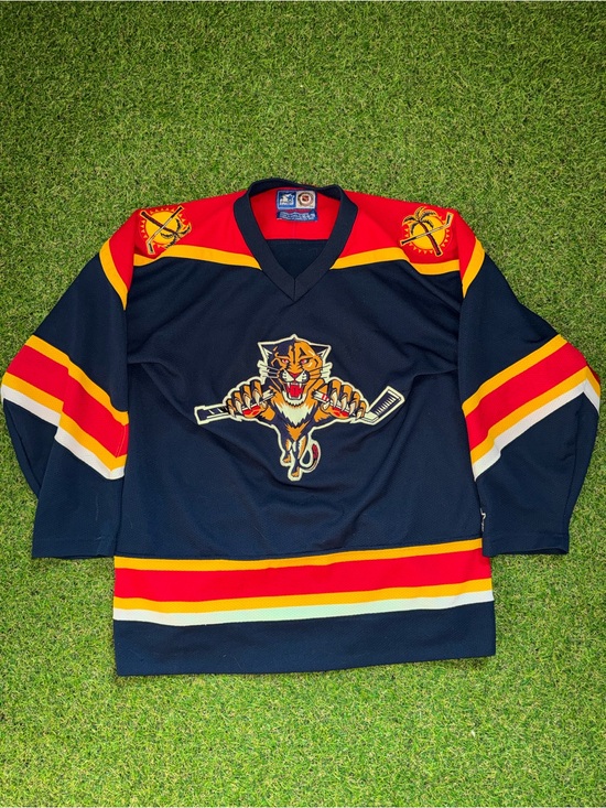 STARTER Other - STARTER Navy and Red Hockey Jersey Collar Detail